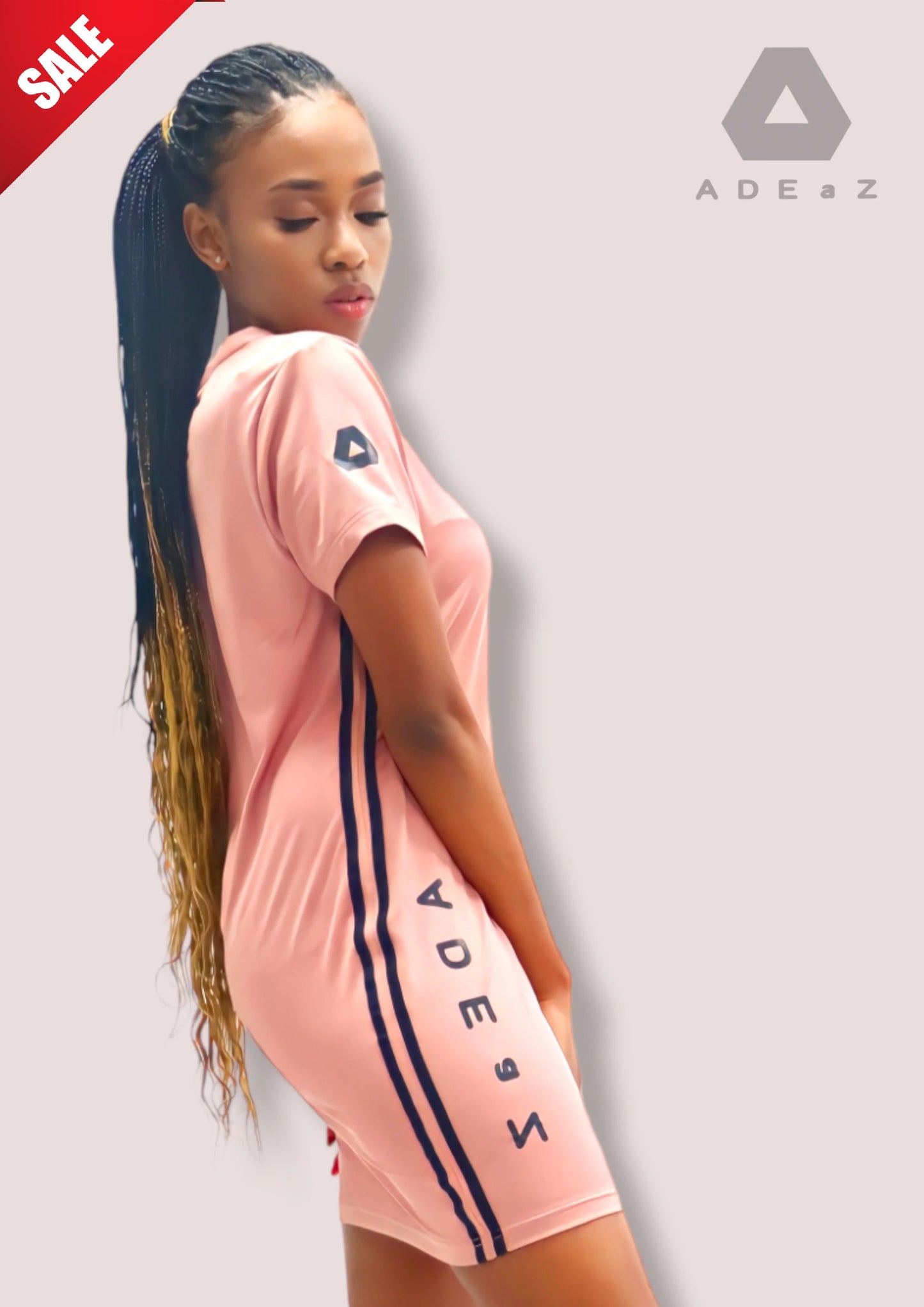 Casual short sleeve dress with comforting fit and stylish side stripes